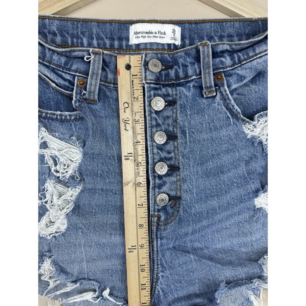 Abercrombie & Fitch Women’s 29/8 Ultra High Rise Mom Short Distressed Denim Blue - Picture 7 of 9